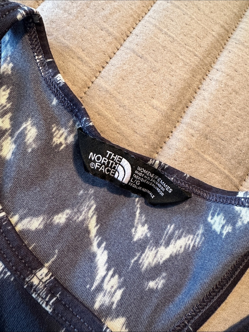 The North Face Navy and White Chevron Print Racerback Tank, sz L - Picture 2 of 10